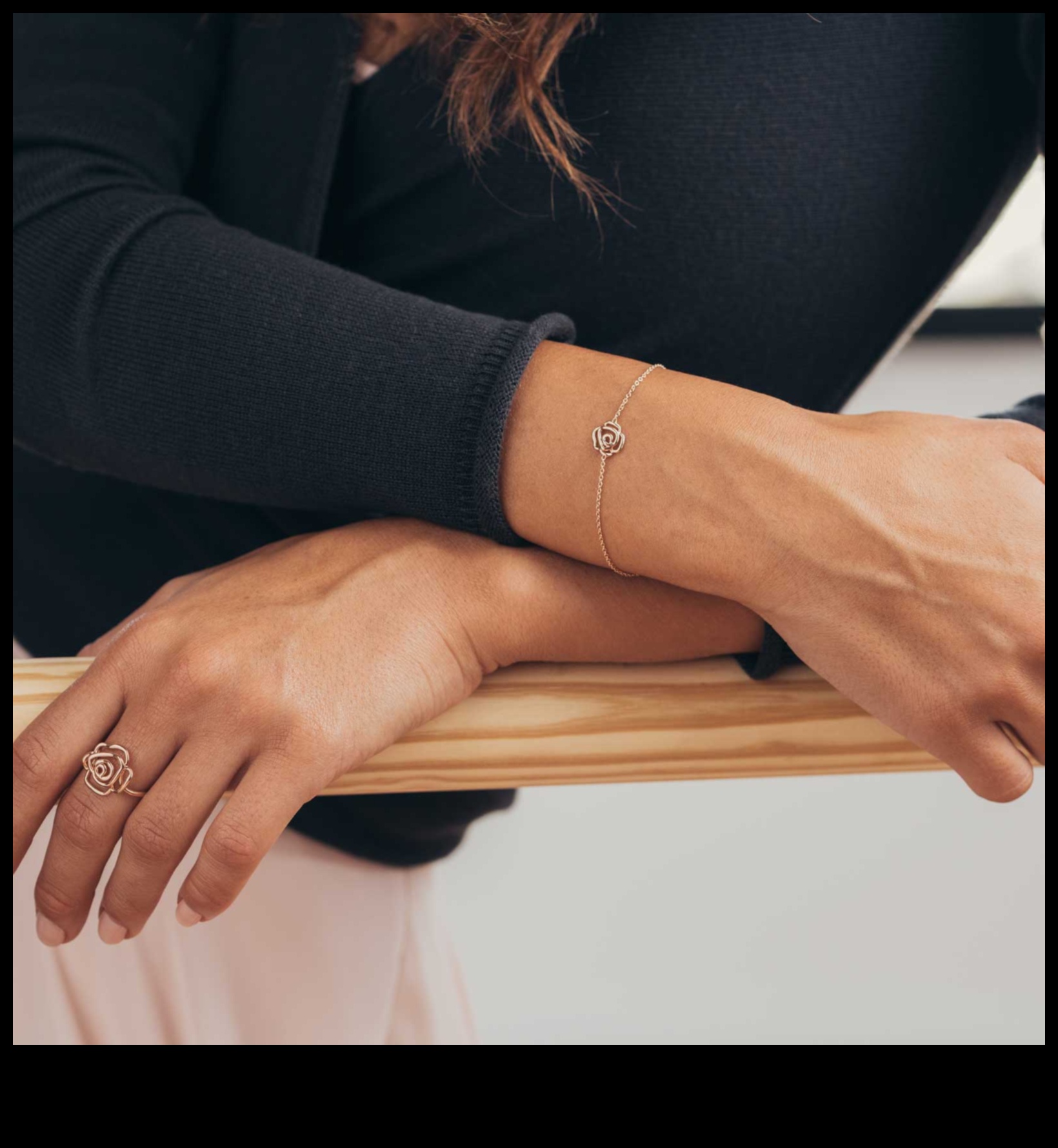 שלמות שורש כף היד: חשפו את היופי של הצמידים שלנו