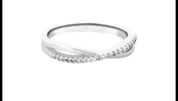 אואזיס מפואר: טבלו את עצמכם בפזרנות של טבעות האואזיס שלנו