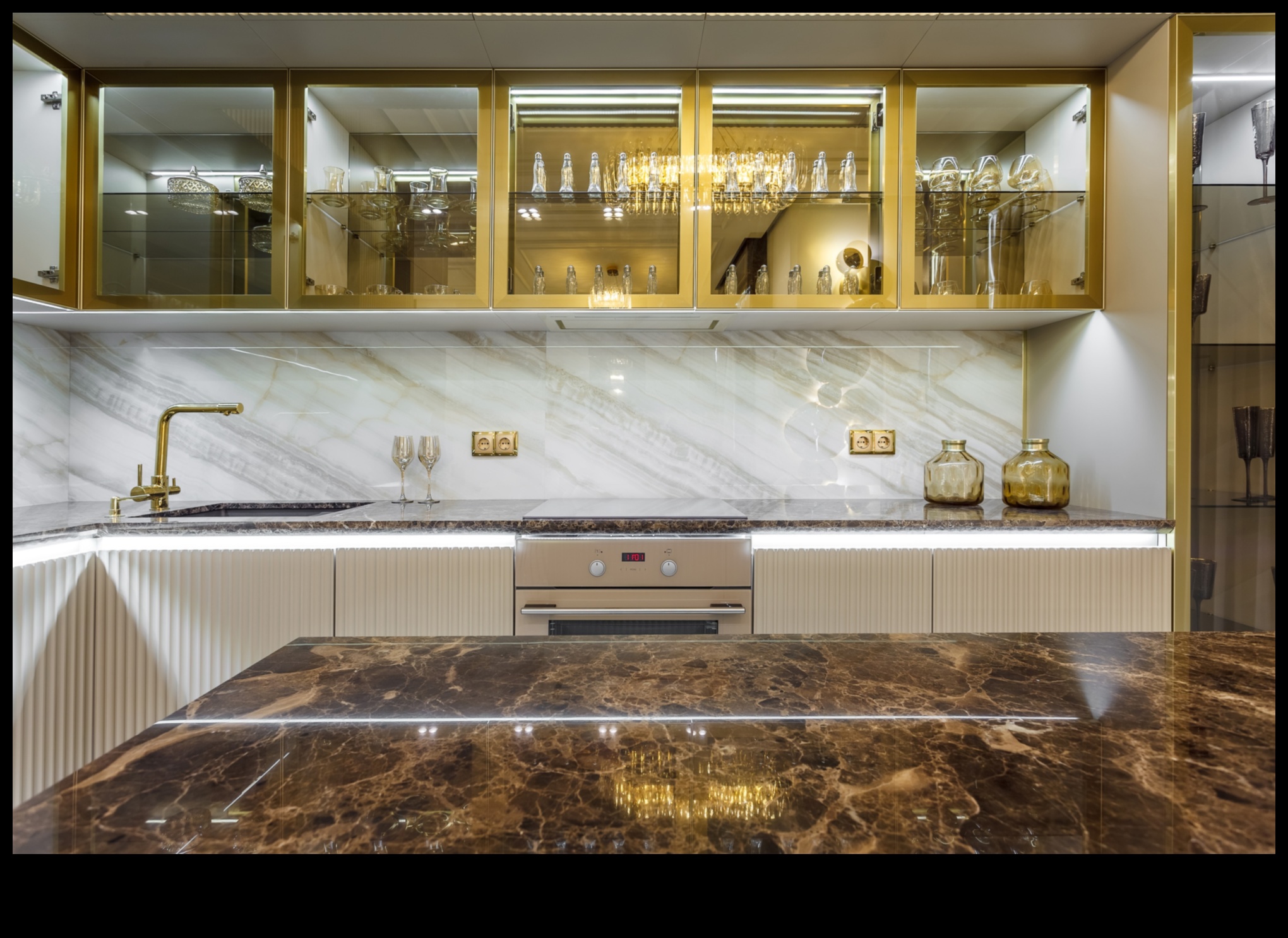 דרכים אופנתיות להשתמש בפליז בעיצוב הבית