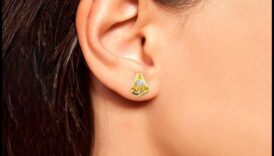 חן נוצץ: האיר את האונות שלך עם סגנונות העגילים הנוצצים שלנו