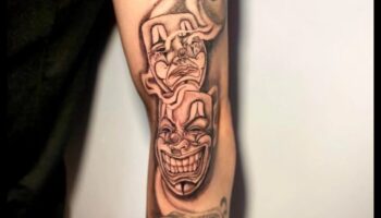 טביעות דיו: עילוי סגנון עם גראנד יד קעקוע Chronicles