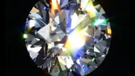 ניצוץ נצחי: להקרין באש יהלום