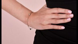 שלמות שורש כף היד: חשפו את היופי של הצמידים שלנו